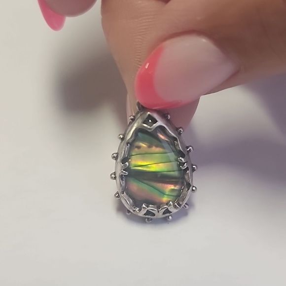 Abalone Pendant - Picture 1 of 3